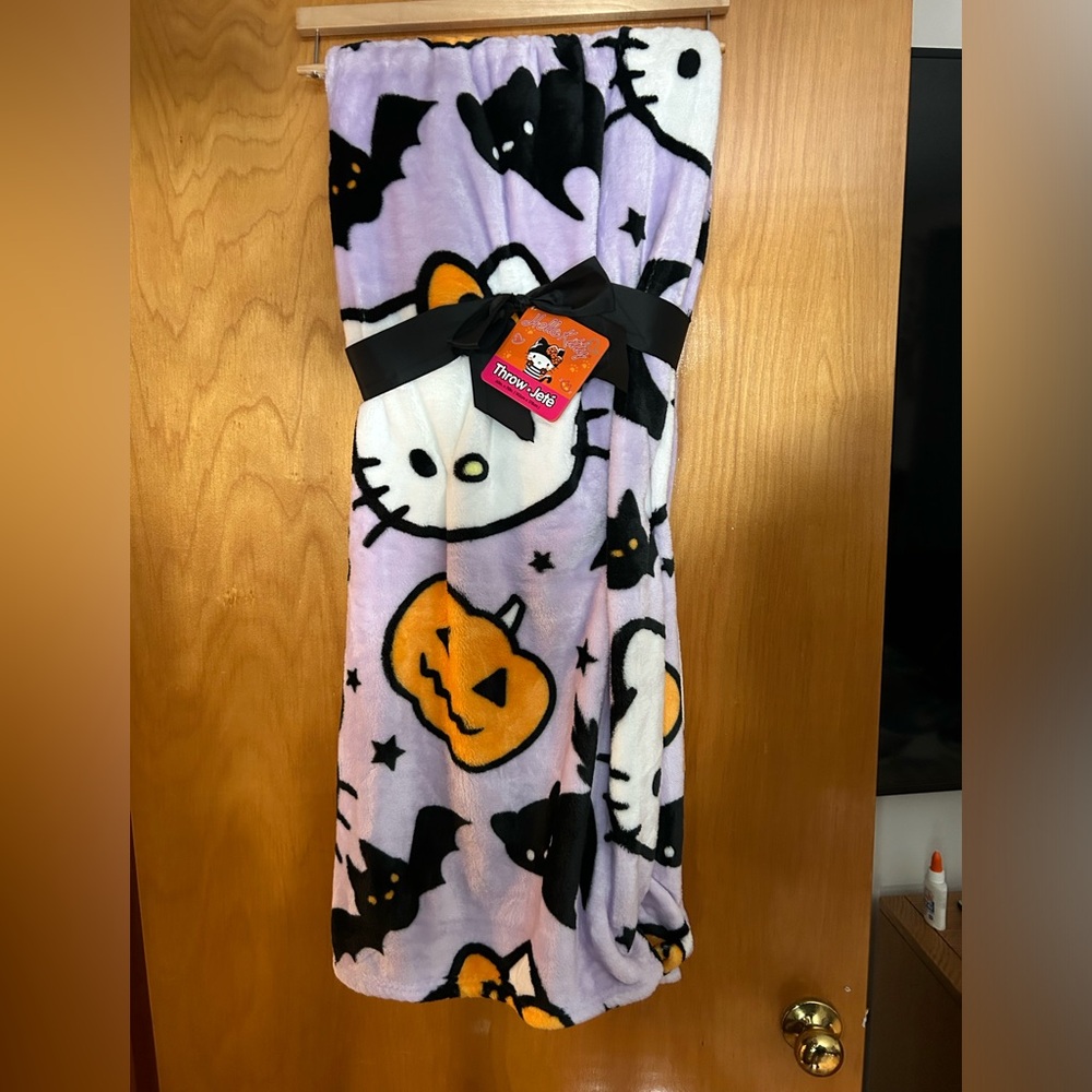 Hello Kitty Halloween Throw Blanket